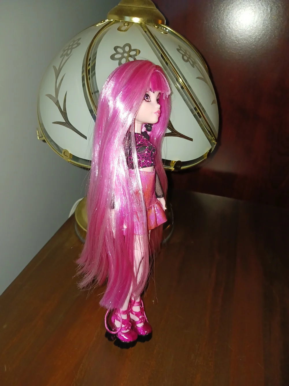 Monster High Skulltimate Secrets Fearidescent Draculaura Doll Reroot